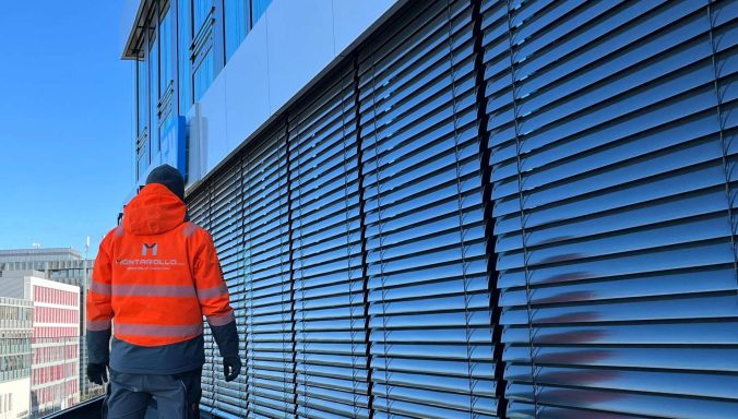 Planung und Montage für Sonnenschutzanlagen von Hotel und Industriegebäuden mit Raffstore Außen Jalousien